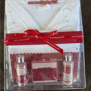Luxurious Bath Set - White and Red